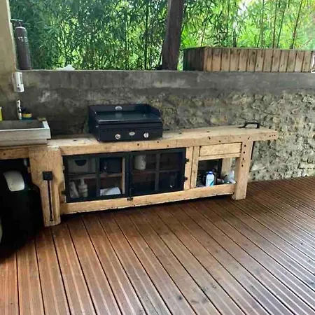 Сasa de vacaciones Maison De Charme A La Campagne Piscine Chauffee