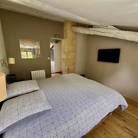 Сasa de vacaciones Maison De Charme A La Campagne Piscine Chauffee Pugnac